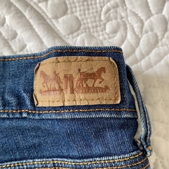 Levi’s high rise cuffed long length shorts size 14 - Picture 4 of 10